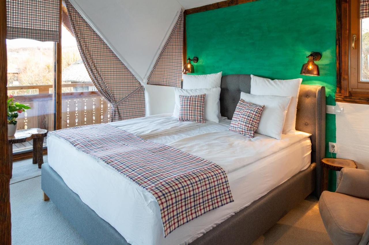 Casele Cu Stuf B&B Haus Ulrike Salicea Luaran gambar
